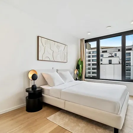 Spacious 6th-floor Gem: Modernity Meets Comfort * ルクセンブルク