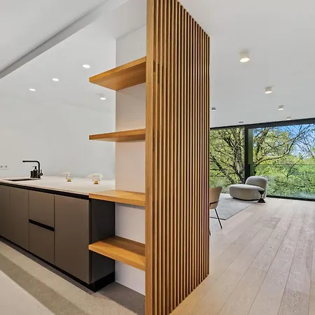 Apartment Spacious 6th-floor Gem: Modernity Meets Comfort *