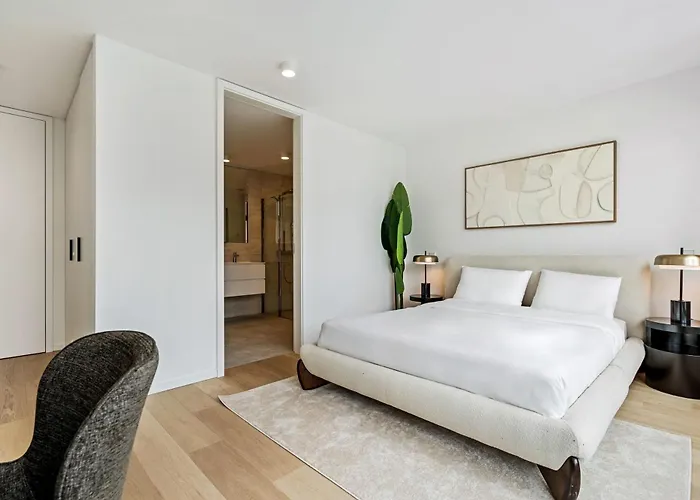 Spacious 6th-floor Gem: Modernity Meets Comfort *