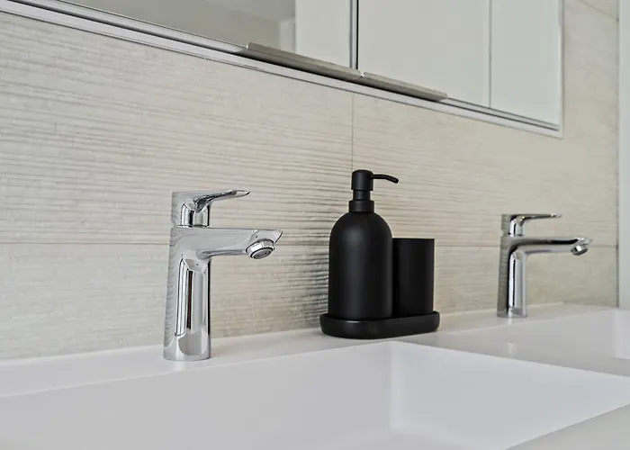 Appartamento Spacious 6th-floor Gem: Modernity Meets Comfort