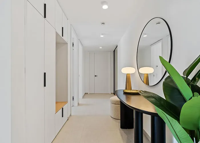 Spacious 6th-floor Gem: Modernity Meets Comfort Luxemburg