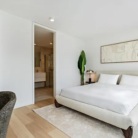 Spacious 6th-floor Gem: Modernity Meets Comfort *